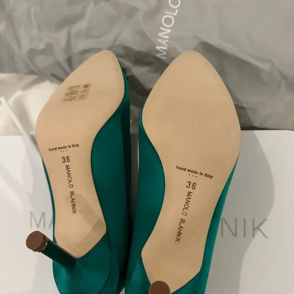 Manolo Blahnik Hangisi 70 Emerald Pumps - Picture 3 of 4